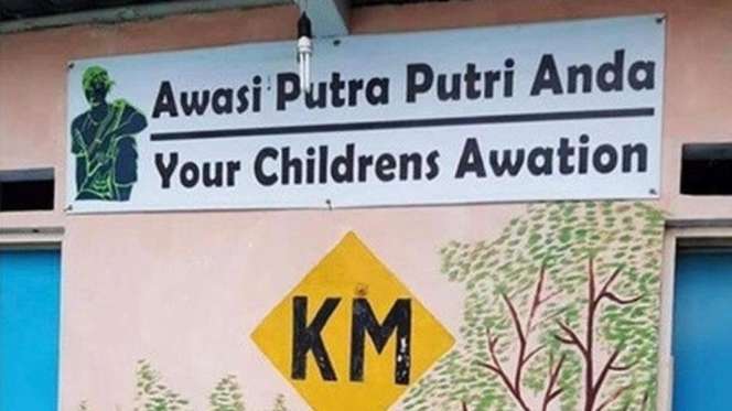 13 Peringatan Pakai Bahasa Inggris Ini Malah Bikin Ngakak
