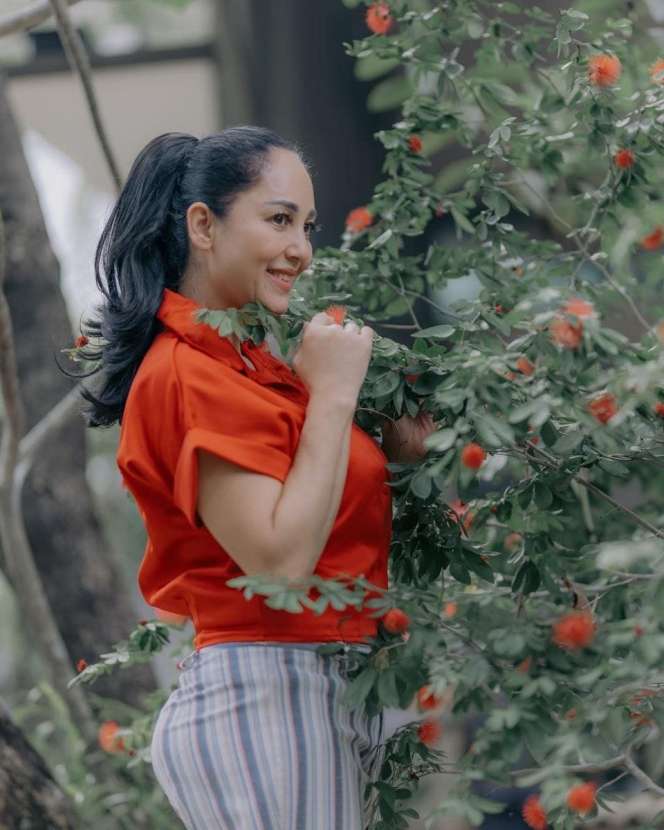 8 Penampilan Terbaru Meriam Bellina Bikin Terkejut!