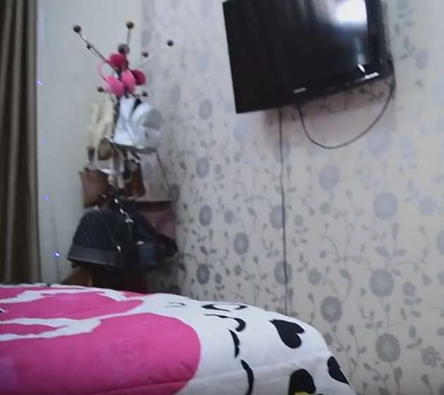 10 Potret Kamar Ria Ricis di Rumah Lama & Baru, Salfok Perabot