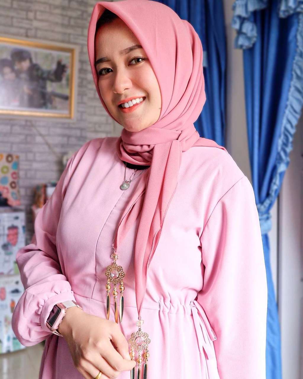 8 Potret Nanda Sukma, Ibu Bhayangkari yang Curi Perhatian