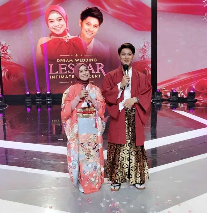 5 Gaya Pedangdut Berkimono, Lesty Paling Disorot! 