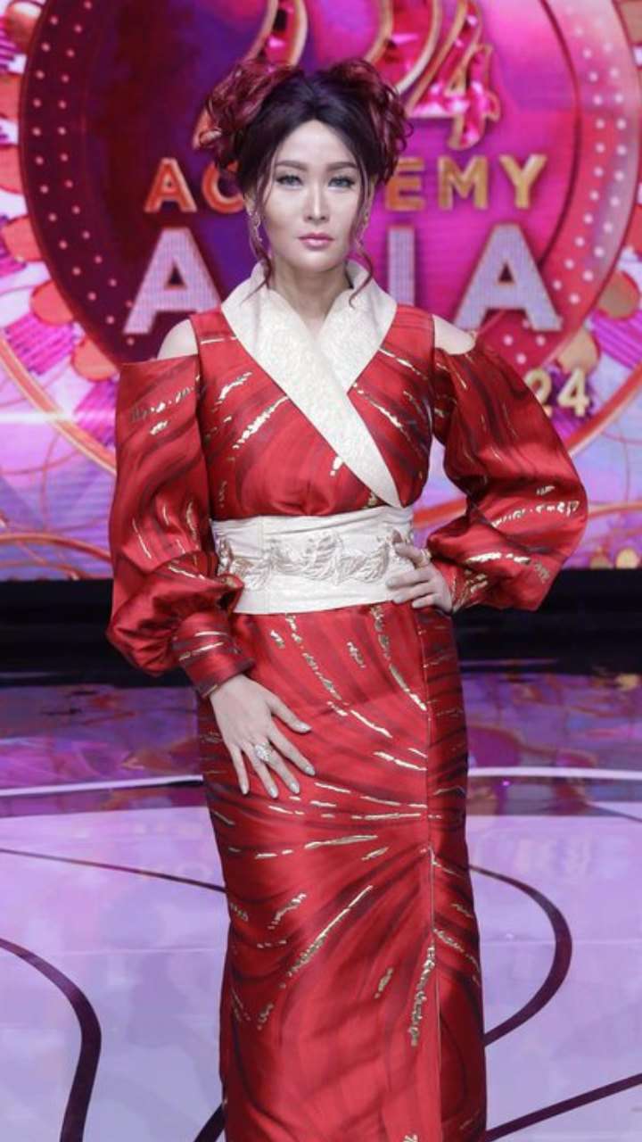 5 Gaya Pedangdut Berkimono, Lesty Paling Disorot! 