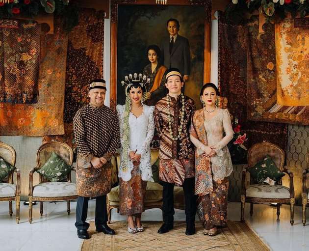 5 Potret Sederhananya Pernikahan Nadia, Cucu BJ Habibie