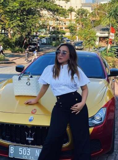 Potret Terbaru Salmafina Sunan, Body Goals Banget!