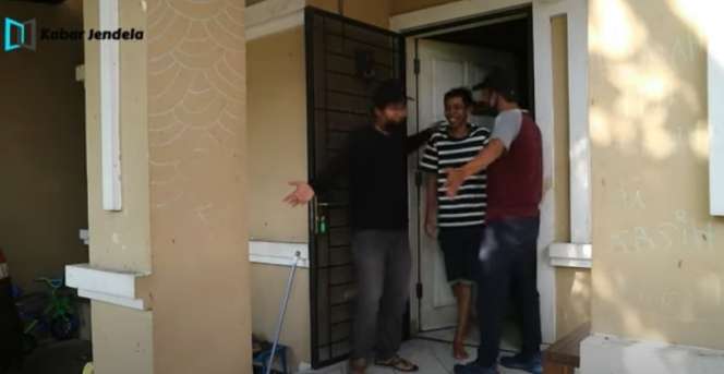 Potret Rumah Dede Sunandar, Ruang Tamunya Bikin Salfok