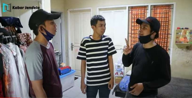 Potret Rumah Dede Sunandar, Ruang Tamunya Bikin Salfok