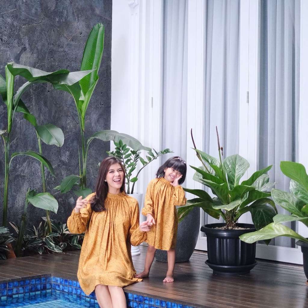 Langganan Peran Antagonis, Ini 11 Potret Rumah Raya Kohandi Bak Istana