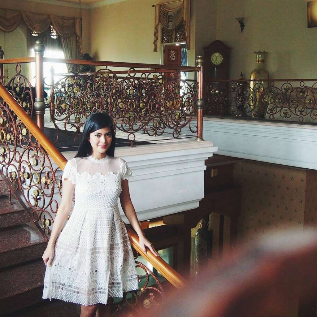 Langganan Peran Antagonis, Ini 11 Potret Rumah Raya Kohandi Bak Istana