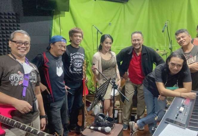 Lama Tak Muncul, Ini Kabar Terbaru Candil Eks Vokalis Seurieus