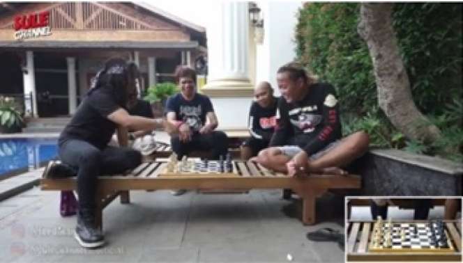 Lama Tak Muncul, Ini Kabar Terbaru Candil Eks Vokalis Seurieus