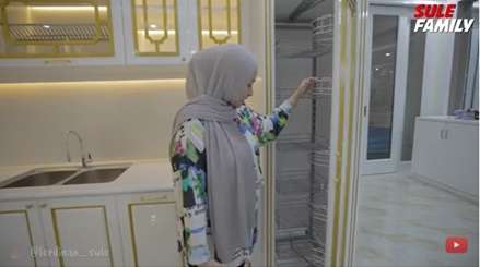 6 Potret Dapur Nathalie Holscher Senilai Rp 500 Juta, Salfok Perabotan