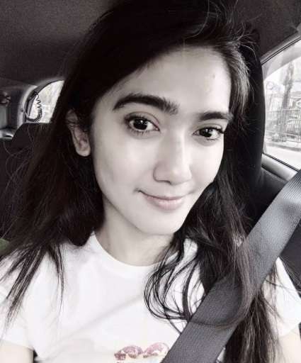 Sederet Kontroversi Revi Mariska, Unggah Video Syur Hingga Sebut Lesti Muka Boros