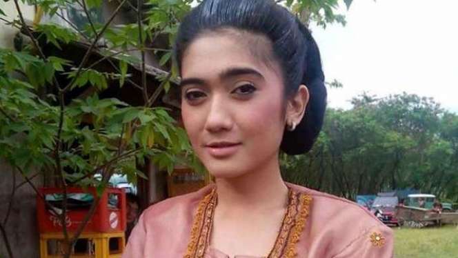 Langganan Drama Kolosal, Inilah 10 Potret Lawas Revi Mariska