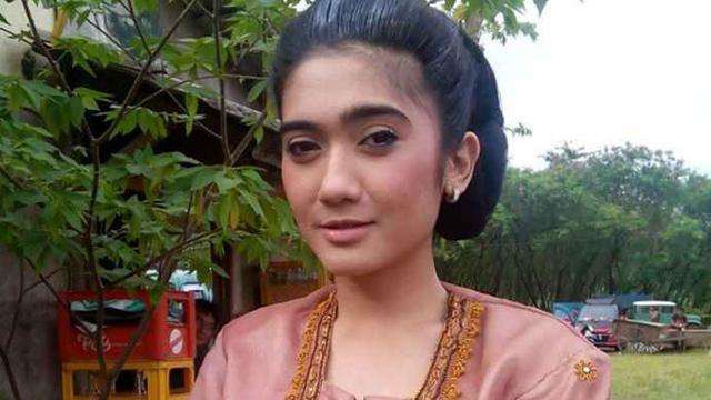 Langganan Drama Kolosal, Inilah 10 Potret Lawas Revi Mariska