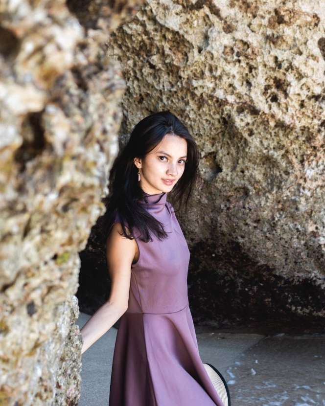 8 Potret Sabrina Anggraini, Calon Istri CEO Ruang Guru yang Punya Segudang Prestasi