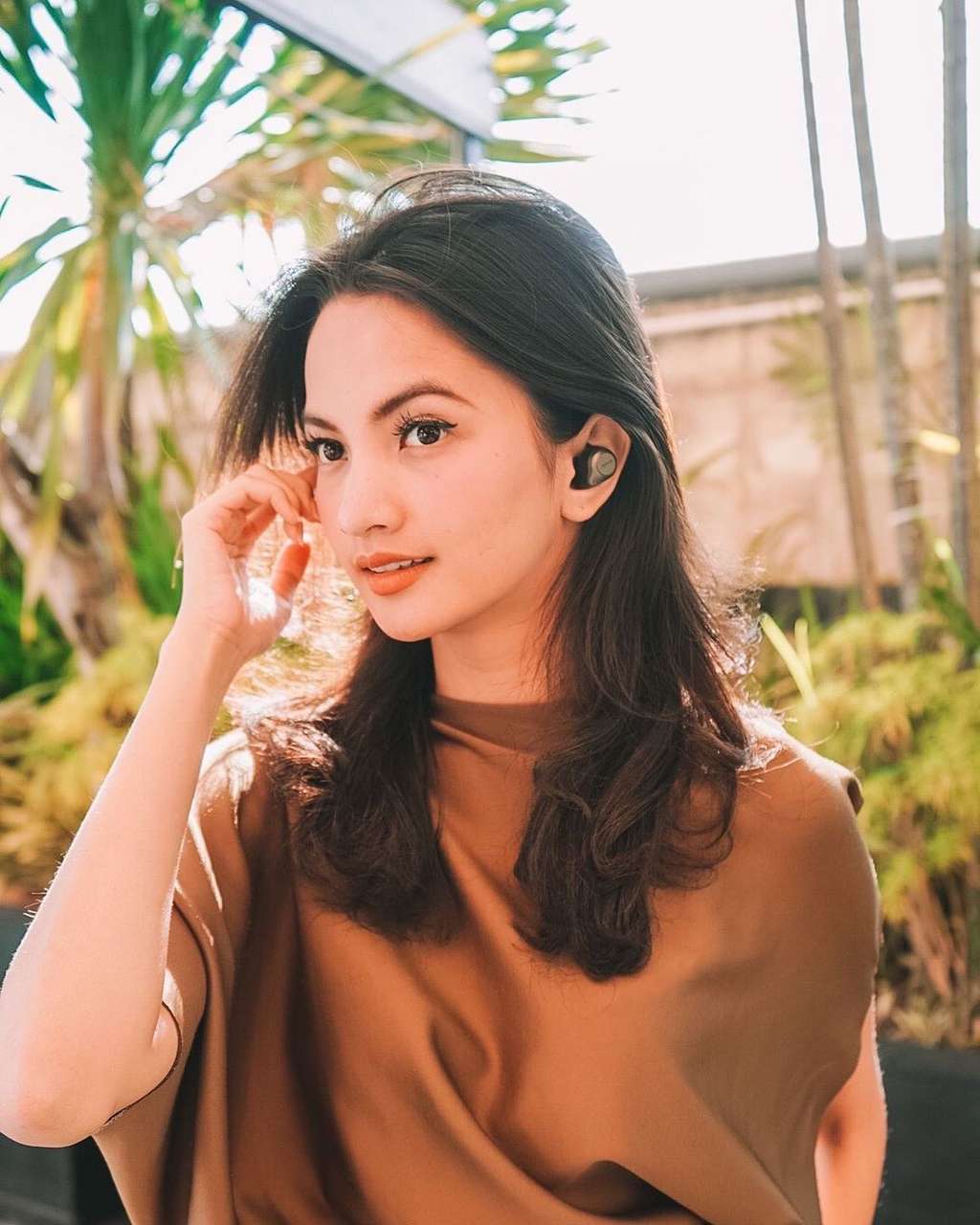 8 Potret Sabrina Anggraini, Calon Istri CEO Ruang Guru yang Punya Segudang Prestasi
