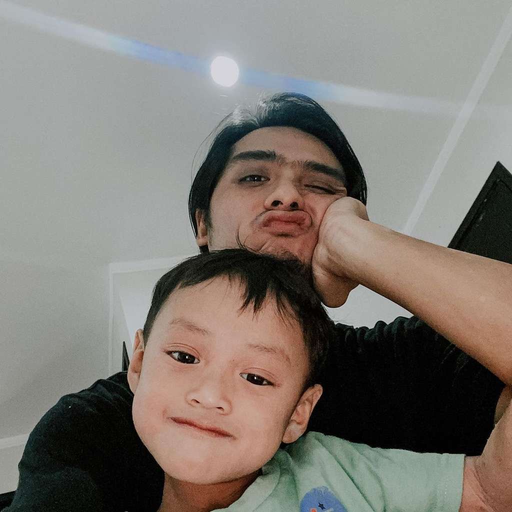 11 Potret Putra Pemain FTV, Anak Arya Saloka Curi Perhatian