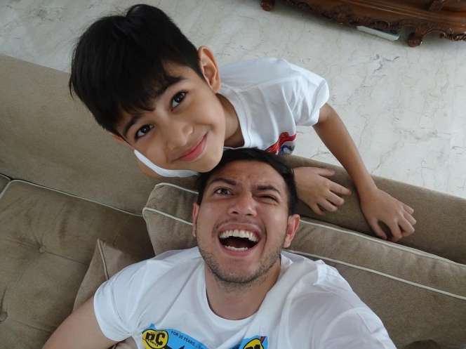 11 Potret Putra Pemain FTV, Anak Arya Saloka Curi Perhatian