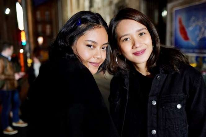 Bak Seumuran! Potret Artis Bersama Anak Sambung yang Jadi Sorotan