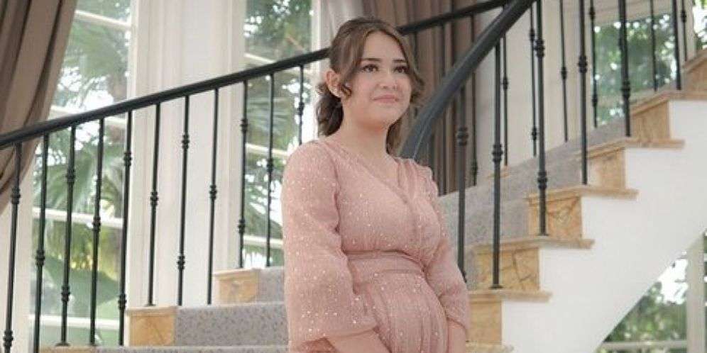 Pesona Amanda Manopo Pamer 'Baby Bump', Gemes Banget Kaya Hamil Sungguhan!
