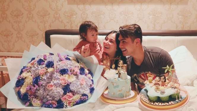 7 Momen Asmirandah Dapat Kejutan Ultah dari Sang Suami, So Sweet!