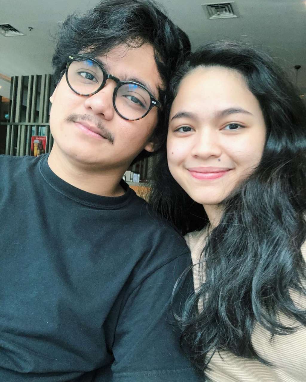 8 Potret Alyssa Ramadhani Adik Marshanda dengan Pacarnya, Bikin Baper!