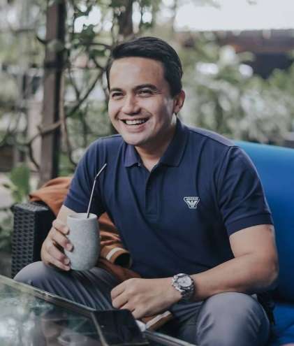 Pernah Naksir Ayu Ting Ting, Ini Potret Sahrul Gunawan yang Makin Hot di Usia 45 Tahun