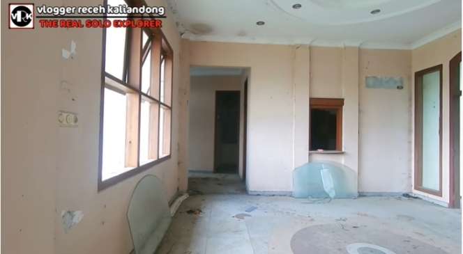 Seram! Penampakan Rumah Mewah di Semarang Tak Berpenghuni, Diduga Ada Ruang Khusus Pemujaan