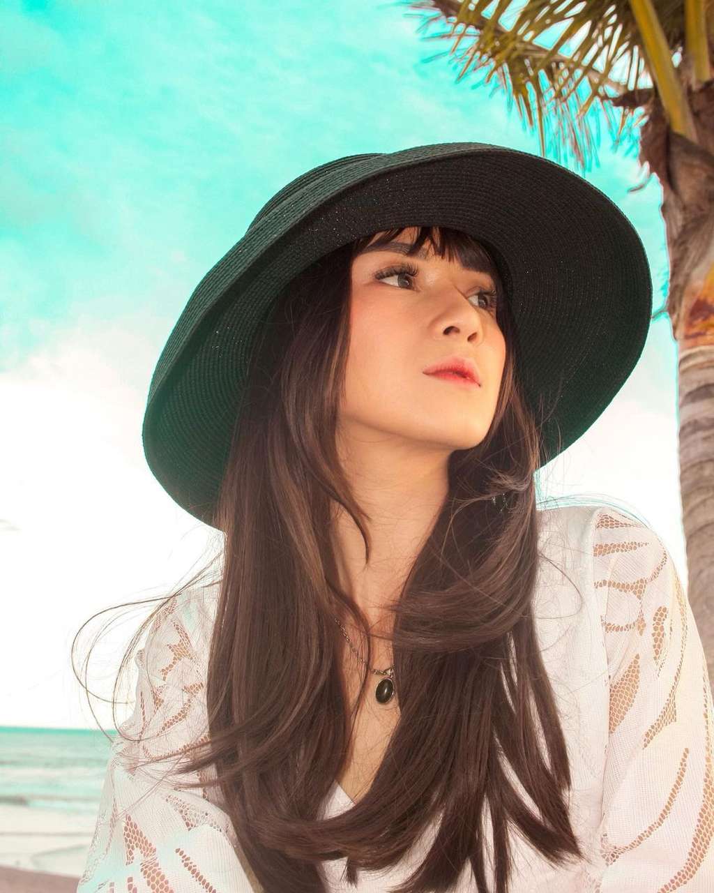 8 Potret Terbaru Dara The Virgin, Bikin Tercengang!