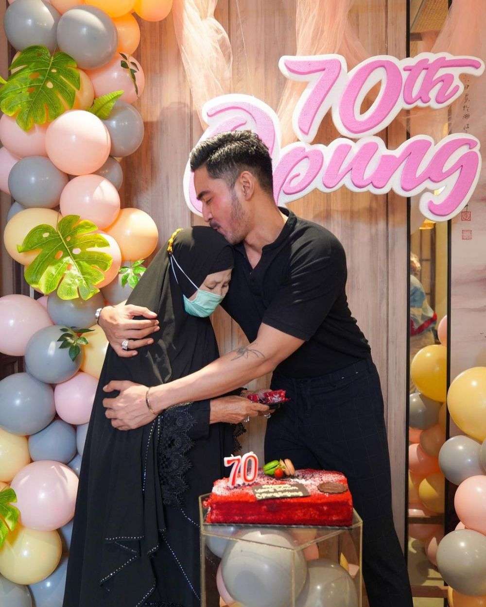 Kue Ulang Tahun Ibu 7 Seleb Ini Bentuknya Bikin Salfok