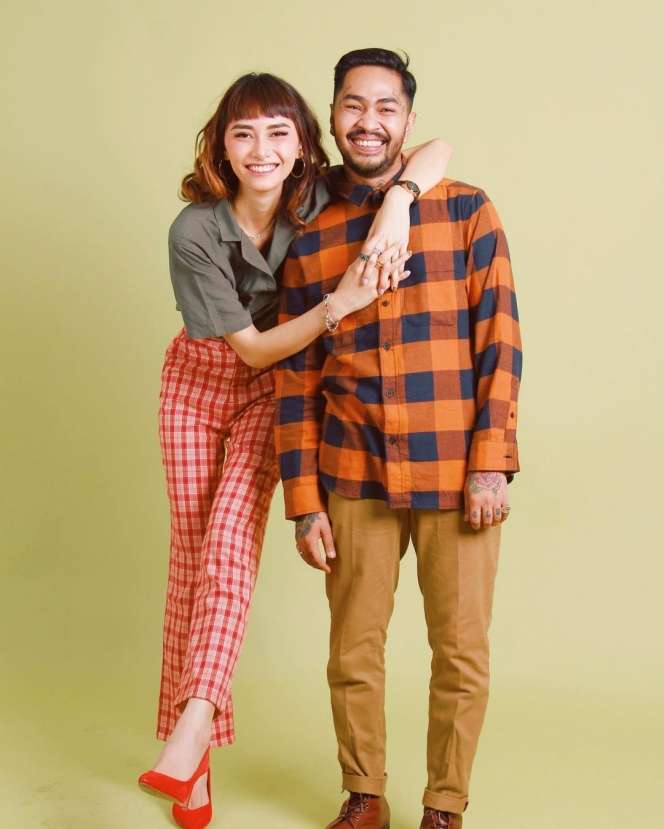 5 Artis Bumil yang Dapat Nyinyiran Pedas dari Netizen