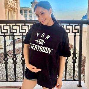 5 Artis Bumil yang Dapat Nyinyiran Pedas dari Netizen