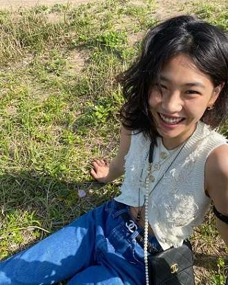 9 Potret Jung Ho Yeon ‘SQUID GAME’ di Luar Drama, Tampil Polos Berantakan 