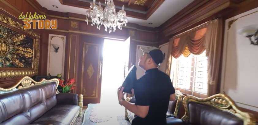 Penampakan Rumah Mewah Crazy Rich Trenggalek, Musholanya Jadi Sorotan