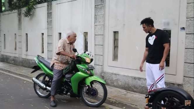 Video Baim Wong Memarahi Kakek-kakek Hingga Menyebutnya Pengemis Viral di Media Sosial, Ini Kronologinya!