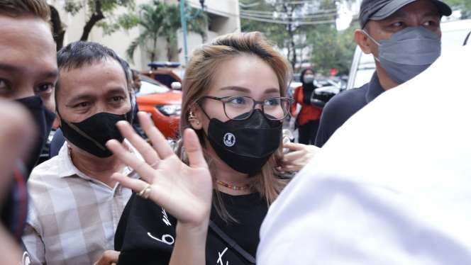 Momen Ayah Rozak dan Umi Kalsum Diam Seribu Bahasa Saat Diperiksa Polisi