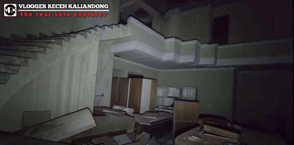 11 Penampakan Rumah Pejabat Terbengkalai Puluhan Tahun, Hawa Dingin Bikin Merinding