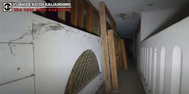 11 Penampakan Rumah Pejabat Terbengkalai Puluhan Tahun, Hawa Dingin Bikin Merinding
