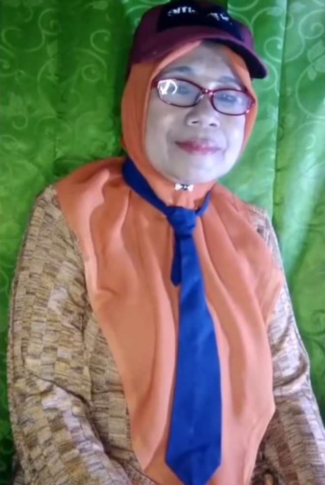 Sosok Sebenarnya Dewi Isma Hoeriah, Penyanyi Lagu Viral TikTok 'Yamete Kudasai'