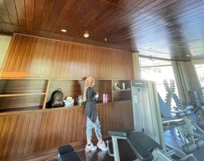 Pesona Nursam Jhonlin, Istri 'Crazy Rich Kalimantan' yang Jarang Tersorot