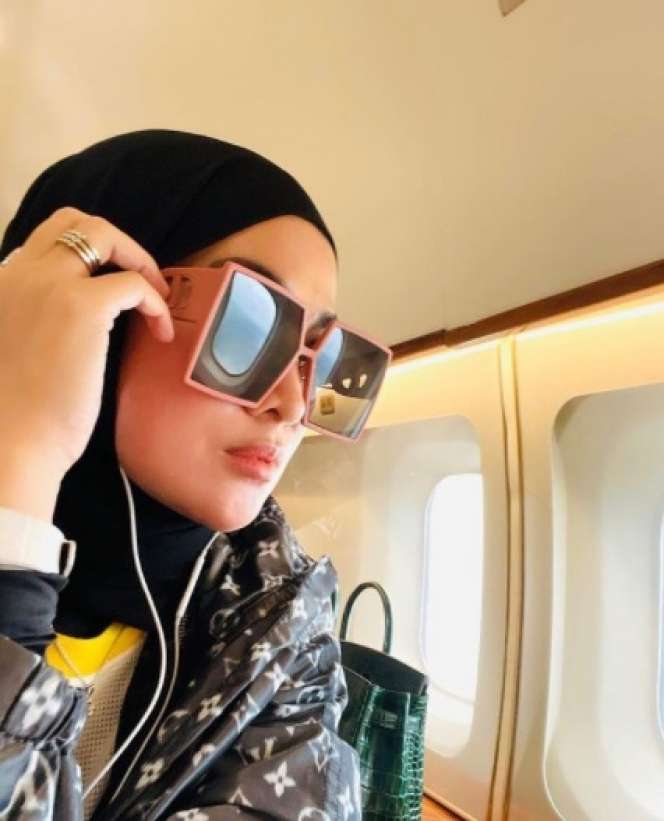 Pesona Nursam Jhonlin, Istri 'Crazy Rich Kalimantan' yang Jarang Tersorot