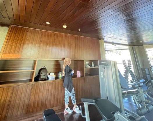 Pesona Nursam Jhonlin, Istri 'Crazy Rich Kalimantan' yang Jarang Tersorot