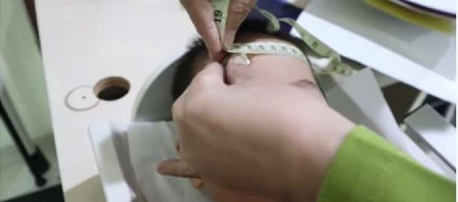 8 Potret Oki Setiana Dewi Dampingi Putranya Cek Rutin ke RS, Sosok Ibu Tangguh!