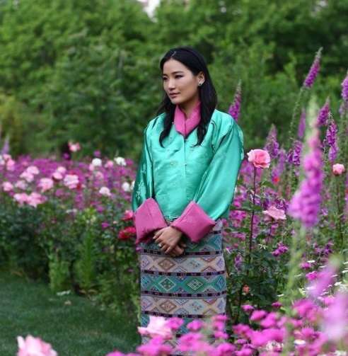 Pesona Ratu Jetsun Pema, Paras Cantiknya Bikin Meleleh