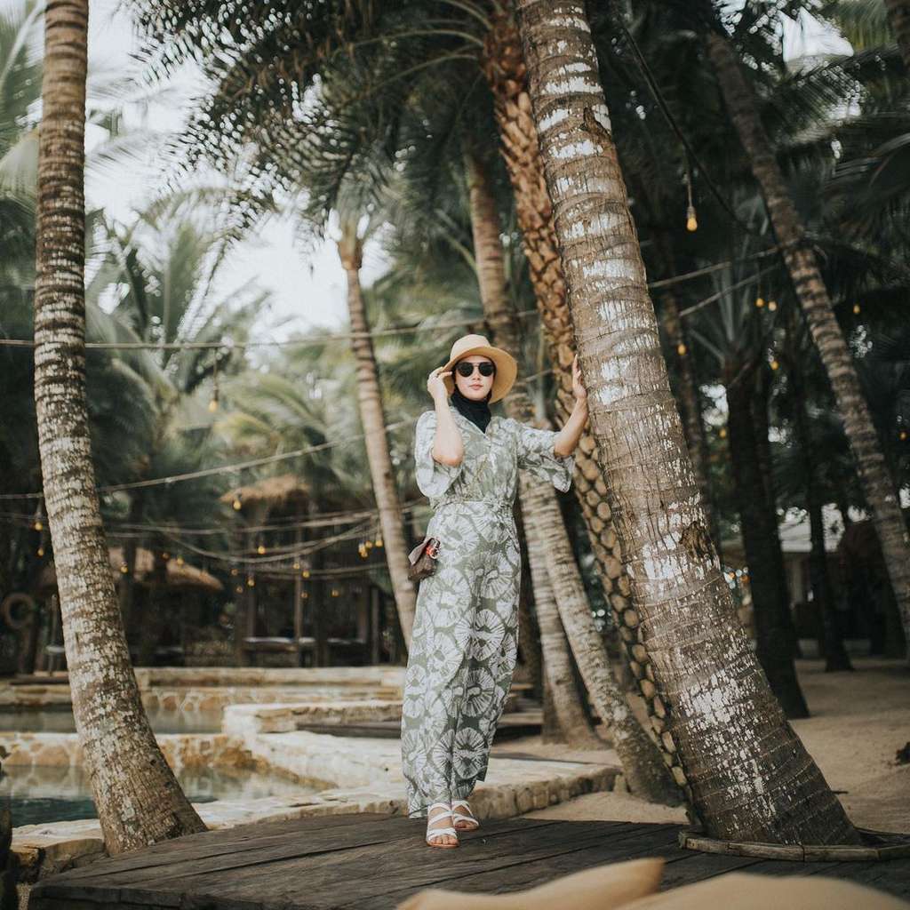 9 Pesona Bibi Alraen Istri Rifky Balweel yang Kini Berhijab, Banjir Pujian!
