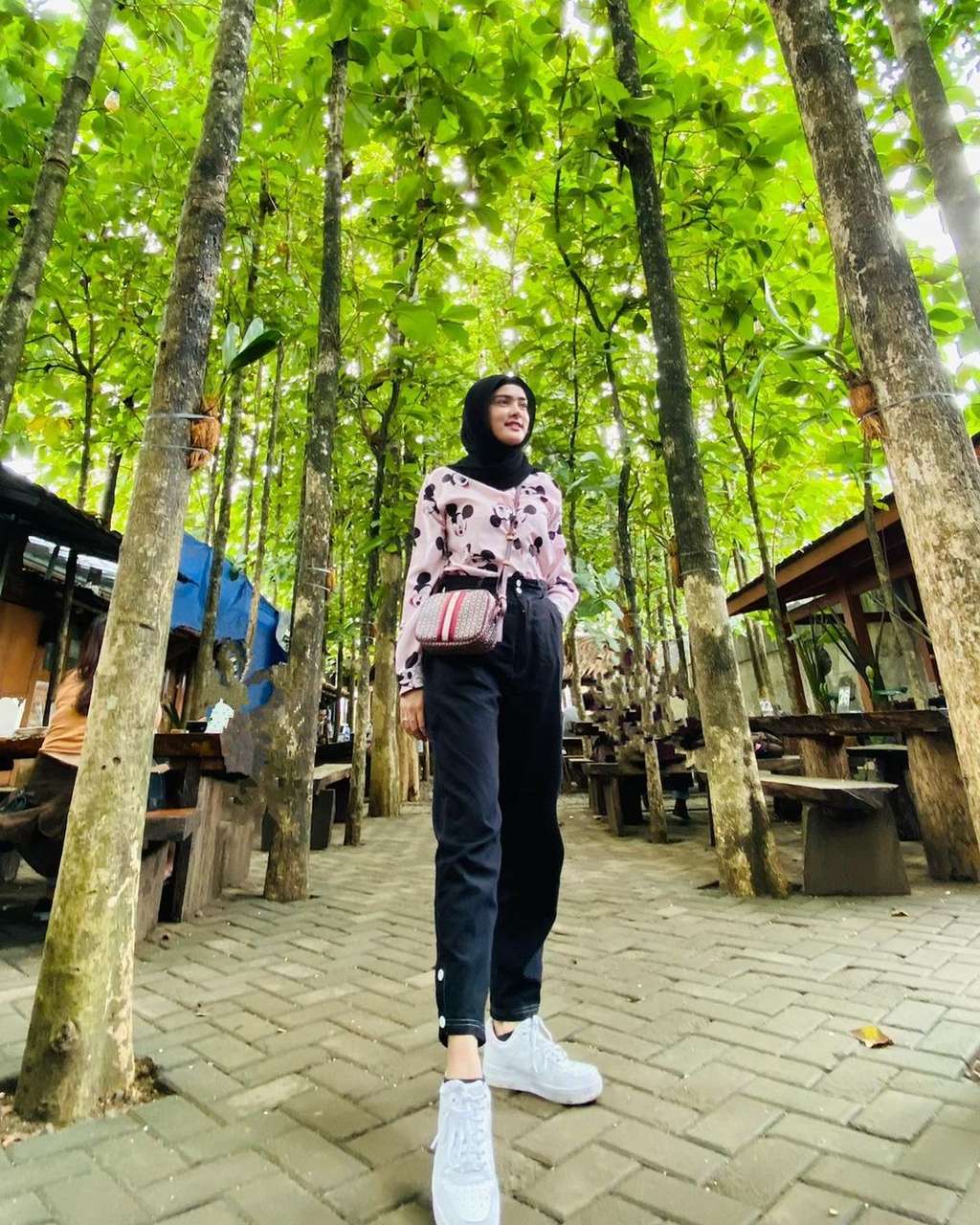 9 Pesona Bibi Alraen Istri Rifky Balweel yang Kini Berhijab, Banjir Pujian!