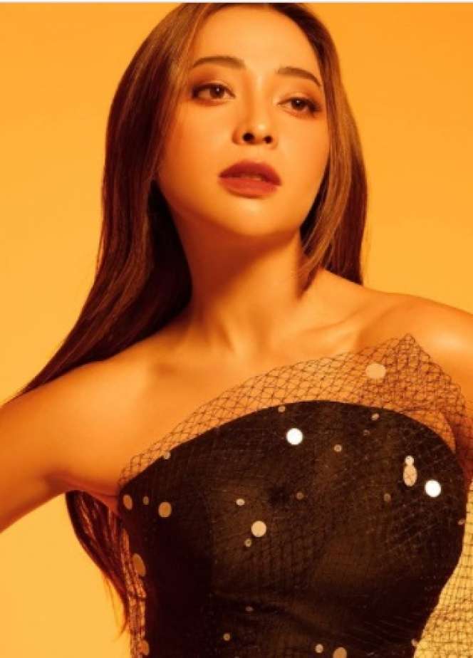 Cantiknya Nikita Willy di Pemotretan Terbaru usai Umumkan Kehamilan