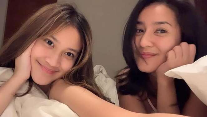 9 Potret Risma Nilawati Eks Istri Ferry Maryadi dengan Putrinya, Susah Bedain Mana Ibu-Anak