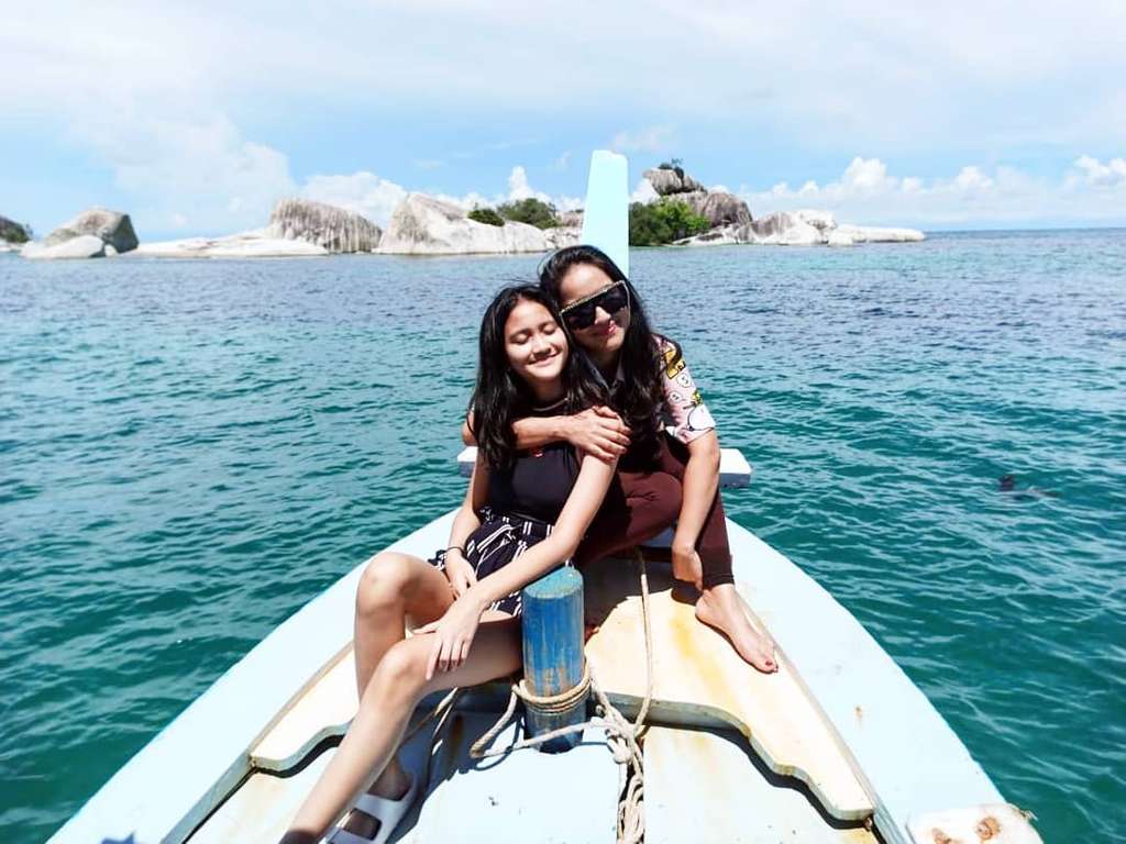 9 Potret Risma Nilawati Eks Istri Ferry Maryadi dengan Putrinya, Susah Bedain Mana Ibu-Anak