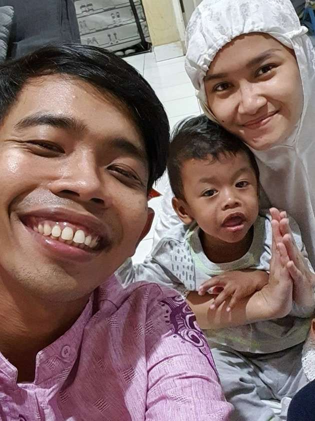 13 Artis yang Besarkan Anak Berkebutuhan Khusus, Sosok Orangtua Tangguh!